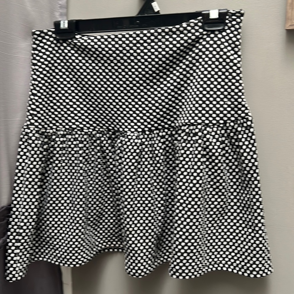 Bar skirt